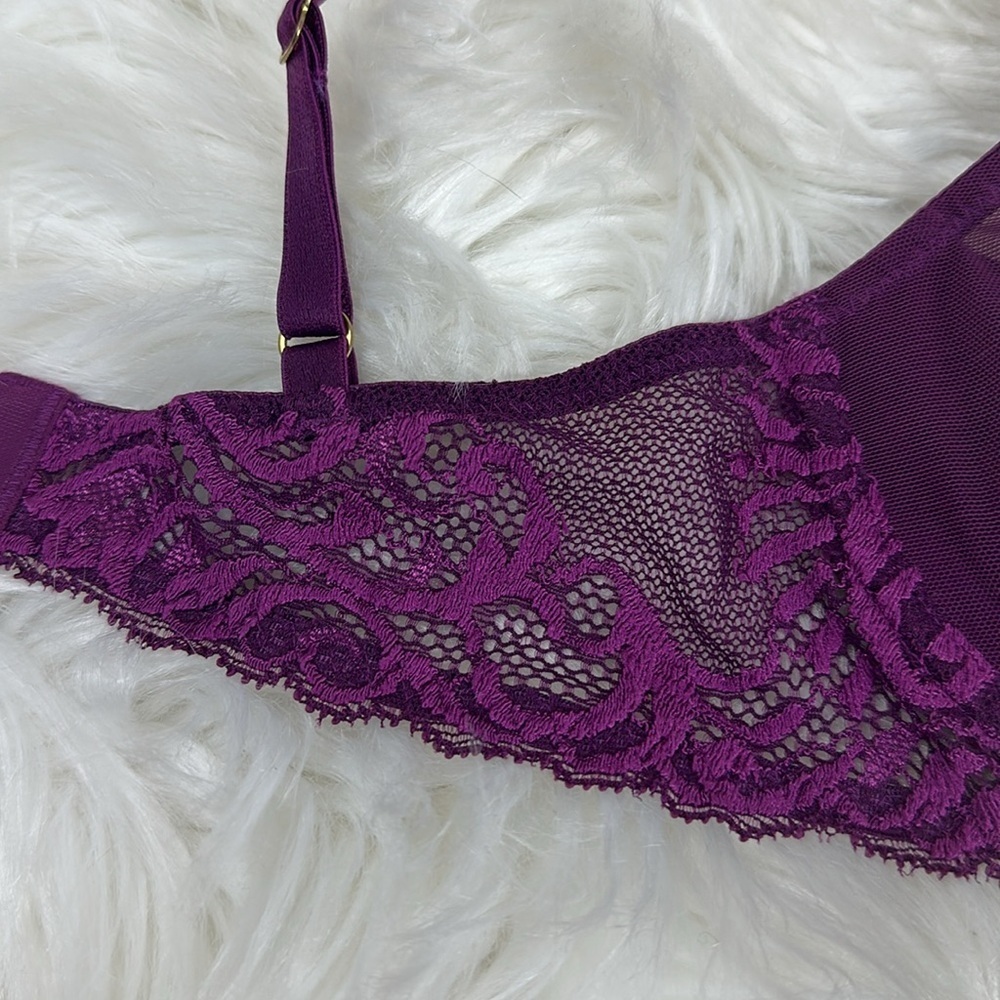 Natori Purple Wine Lace Triangle Bralette Intimates 30A NWT - Picture 4 of 8